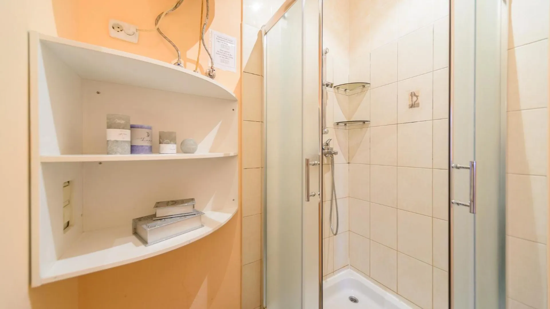 Apartments On Kreshchatik 17 Kiev